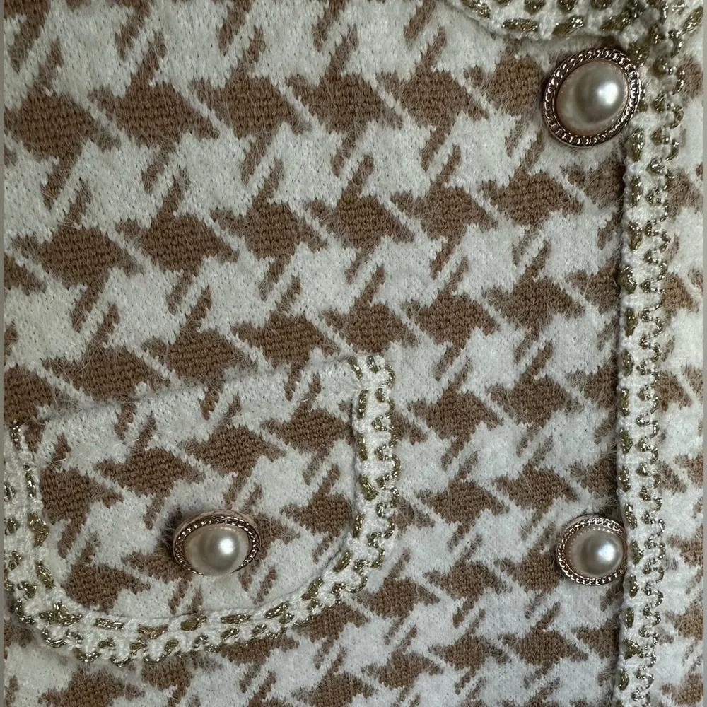NWT Chic Houndstooth Cardigan with Pearl Buttons - Chanel style - Picture 3 of 9